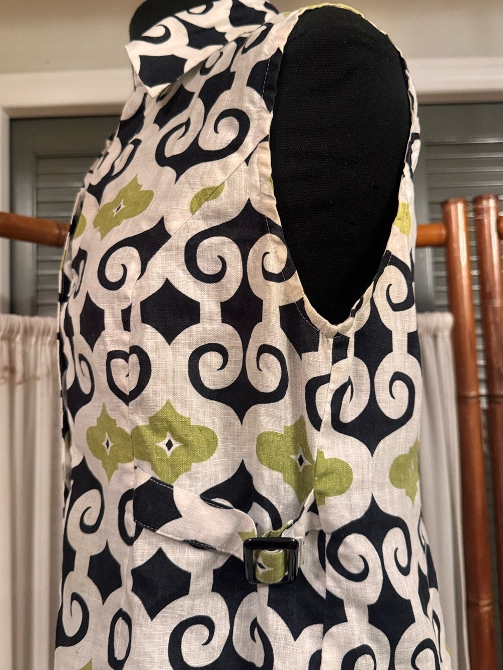 Vintage Carole Little 100% Linen Geometric Print Button Up Top - Picture 6 of 8